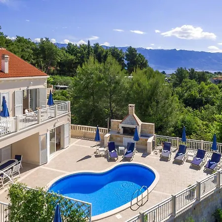 Holiday home In With Wifi *