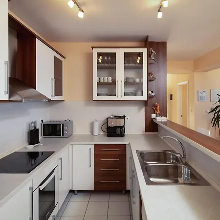 Beautiful In With Kitchen *